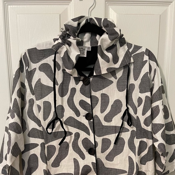 NWOT Adorable Lightweight Jacket - Picture 6 of 7